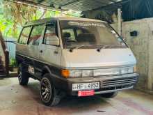 Nissan Largo 4WD 2003 Van