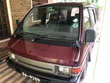 Nissan Largo 1990 Van