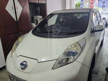 https://riyasewana.com/uploads/nissan-leaf-17131831448192.jpg