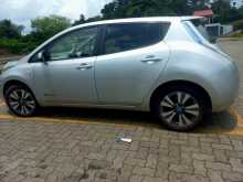https://riyasewana.com/uploads/nissan-leaf-2012-422160912814.jpg