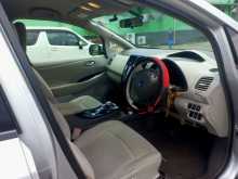 https://riyasewana.com/uploads/nissan-leaf-2012-422160912843.jpg