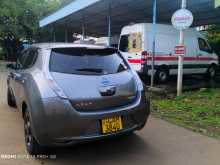 https://riyasewana.com/uploads/nissan-leaf-2013-138515412302.jpg