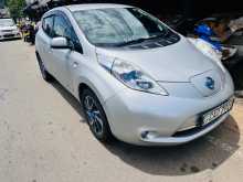 Nissan LEAF 2013 Car