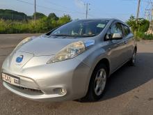 https://riyasewana.com/uploads/nissan-leaf-227393617035.jpg