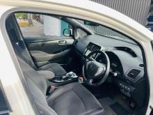 https://riyasewana.com/uploads/nissan-leaf-276530324804.jpg
