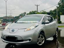 Nissan Leaf 2013 Car