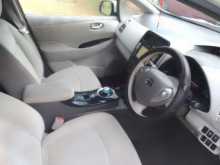 https://riyasewana.com/uploads/nissan-leaf-81056364992.jpg