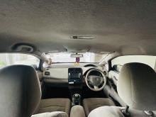 https://riyasewana.com/uploads/nissan-leaf-98272917373.jpg