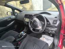 https://riyasewana.com/uploads/nissan-leaf-acenta-2014-2418010012602.jpg