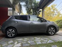 https://riyasewana.com/uploads/nissan-leaf-aze0-1210364824984.jpg