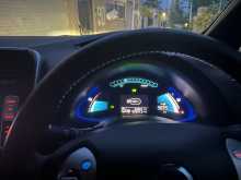 https://riyasewana.com/uploads/nissan-leaf-aze0-2015-220104912522.jpg