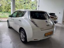 https://riyasewana.com/uploads/nissan-leaf-aze0-21544346176.jpg