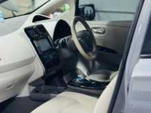 https://riyasewana.com/uploads/nissan-leaf-aze0-30224023183.jpg