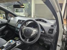 https://riyasewana.com/uploads/nissan-leaf-azeo-1215583617565.jpg