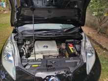 https://riyasewana.com/uploads/nissan-leaf-azeo-192050134873.jpg