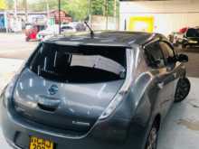 https://riyasewana.com/uploads/nissan-leaf-azeo-2013-16223712953.jpg