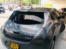https://riyasewana.com/uploads/nissan-leaf-azeo-2013-58293312464.jpg