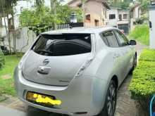 https://riyasewana.com/uploads/nissan-leaf-azeo-2014-237152612363.jpg