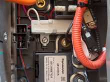 https://riyasewana.com/uploads/nissan-leaf-azeo-2015-420092112583.jpg