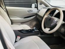 https://riyasewana.com/uploads/nissan-leaf-g-277120617455.jpg