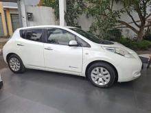 https://riyasewana.com/uploads/nissan-leaf-s-24859406014.jpg