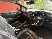 https://riyasewana.com/uploads/nissan-leaf-tekna-1820401724993.jpg