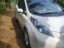 https://riyasewana.com/uploads/nissan-leaf-zeo-2013-27936181275290.jpg