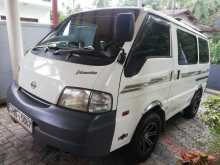 Nissan Lion Face 2000 Van