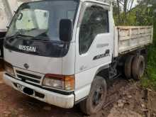 Nissan Nissan 1990 Lorry