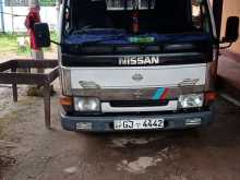 Nissan Lorry Nissan 2001 Lorry