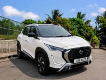 Nissan Magnite Tekna Plus Ez SHIFT 2025 SUV