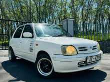 Nissan March 2001 Car