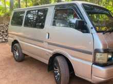 Nissan Mazda Bongo 1999 Van