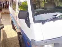 Nissan Bongo 1999 Van