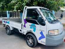 Nissan Mitsubishi 2004 Lorry