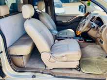 https://riyasewana.com/uploads/nissan-navara-2391039546.jpg