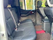 https://riyasewana.com/uploads/nissan-navara-aventura-1317024817986.jpg