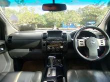 https://riyasewana.com/uploads/nissan-navara-aventura-22010296574.jpg