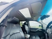 https://riyasewana.com/uploads/nissan-navara-uk-213251417636.jpg