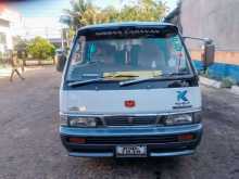 Nissan Nissan 1993 Van