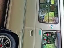 Nissan Nissan 1999 Van
