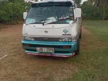 Nissan Caravan QD 32 1999 Van