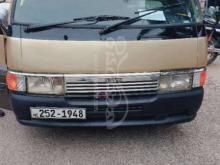 Nissan Caravan 1993 Van