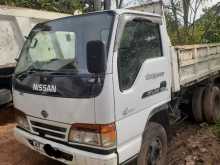 https://riyasewana.com/uploads/nissan-nissan-10-5-19820084052.jpg