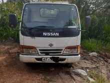 Nissan 10 5 Doublewell 1990 Lorry