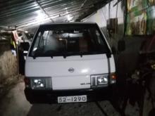 Nissan Nissan 1986 Van