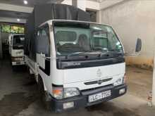 Nissan Nissan 2004 Lorry