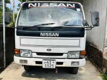 Nissan Nissan 1985 Lorry