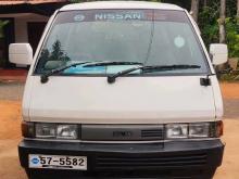 Nissan Largo 1990 Van