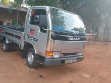 Nissan Nissan Cabstar 2000 Lorry